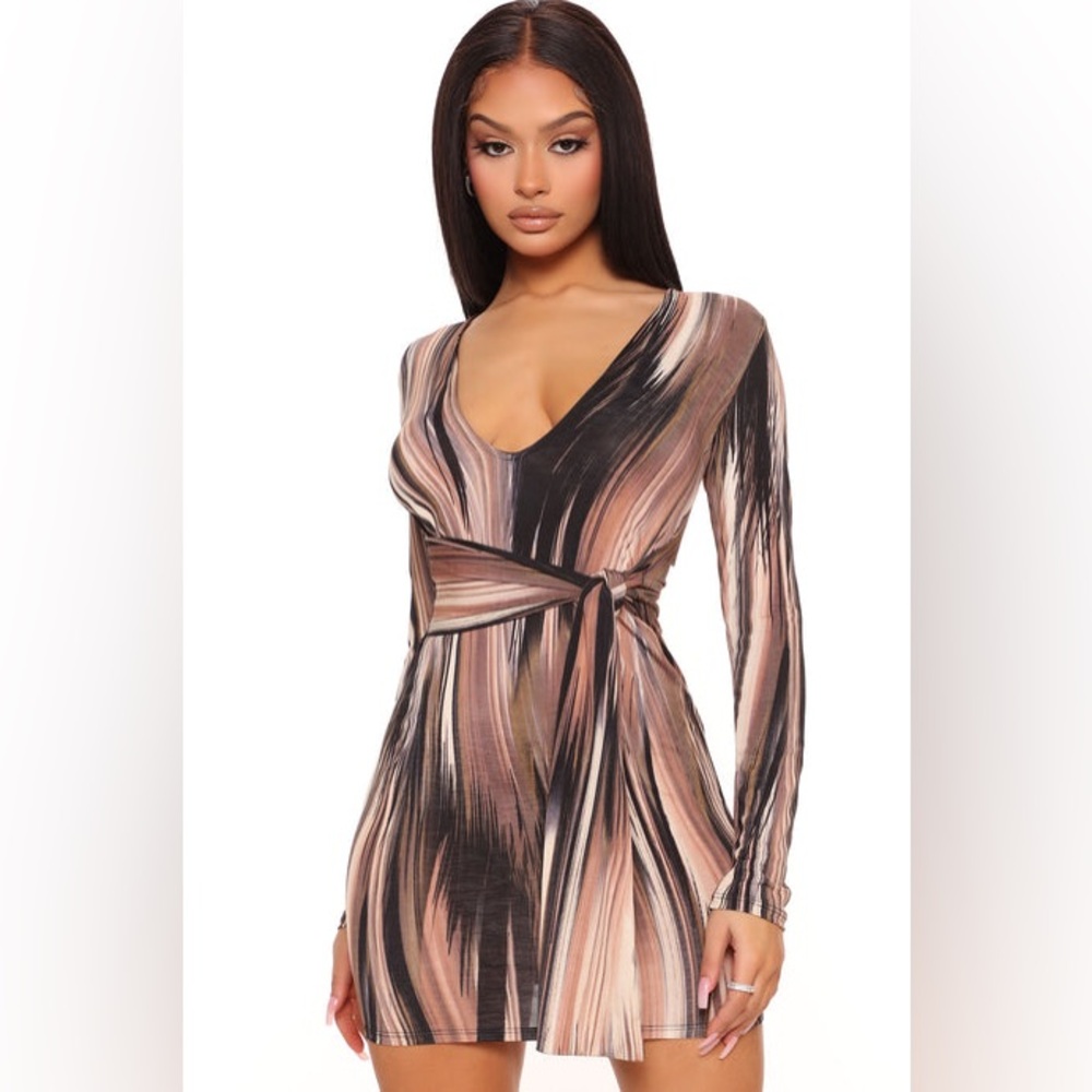 Mind Of My Own Mini Dress **Viral** FashionNova “no waist” wrap dress. Size L